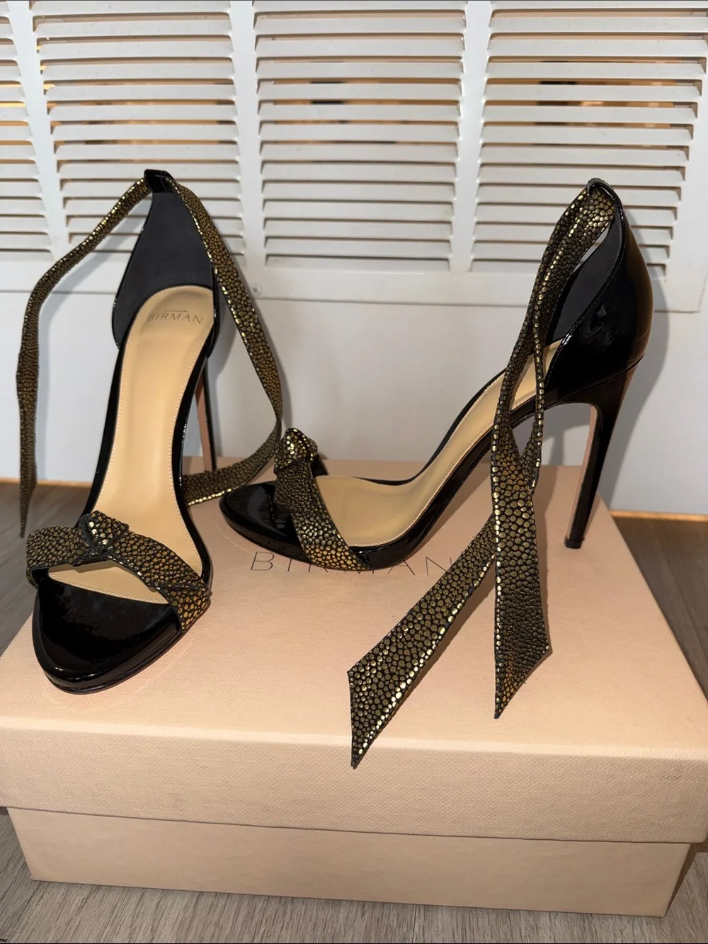 Alexandre Birman Clarita Leather Black and Gold Ankle-Tie High Heels - Picture 6 of 10